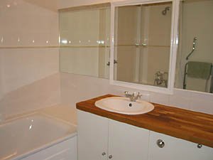 Londres T3 logement location appartement - salle d'eau 1 (LN-697) photo 4 sur 4