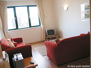London 1 Bedroom accommodation - living room (LN-705) photo 1 of 7