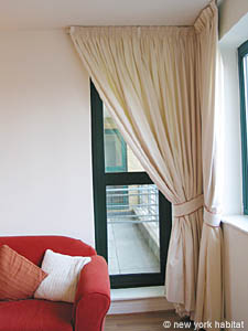London 1 Bedroom accommodation - living room (LN-705) photo 3 of 7