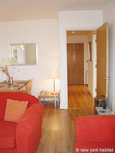 London 1 Bedroom accommodation - living room (LN-705) photo 4 of 7