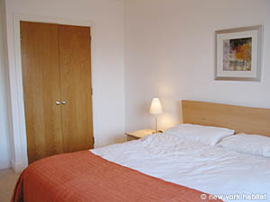 London 1 Bedroom accommodation - bedroom (LN-705) photo 3 of 4