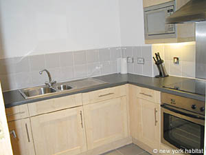 London 1 Bedroom accommodation - kitchen (LN-705) photo 1 of 3
