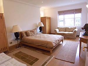 London 3 Bedroom accommodation - bedroom 1 (LN-734) photo 1 of 1