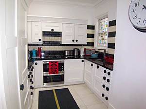 London 3 Bedroom accommodation - kitchen (LN-734) photo 1 of 2