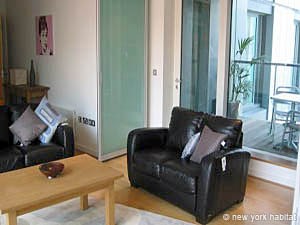 London 2 Bedroom accommodation - living room (LN-738) photo 1 of 3