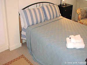 London 1 Bedroom apartment - bedroom (LN-740) photo 1 of 1