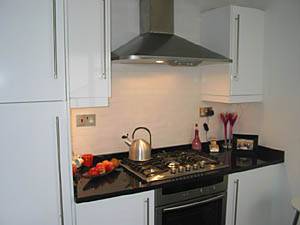 Londra 1 Camera da letto appartamento casa vacanze - cucina (LN-767) photo 3 di 3