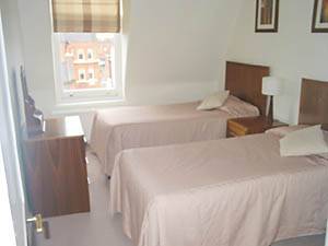 London 2 Bedroom accommodation - bedroom 2 (LN-789) photo 1 of 1
