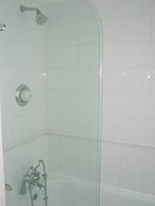 Londres 3 Dormitorios alojamiento - ba&ntilde;o 1 (LN-790) photo 1 de 3