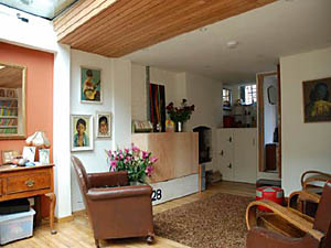 London 2 Bedroom accommodation - living room (LN-794) photo 4 of 5