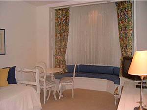 London Studiowohnung ferienwohnung - wohnzimmer (LN-868) photo 1 von 3