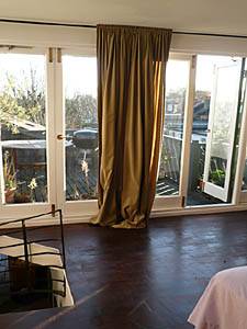 London 2 Bedroom - Duplex accommodation - bedroom 1 (LN-936) photo 1 of 2
