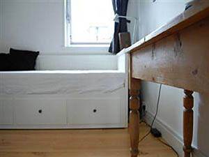 Londres T3 logement location appartement - chambre 2 (LN-973) photo 1 sur 4 Londres T3 logement location appartement - chambre 2 (LN-973) photo 1 sur 4