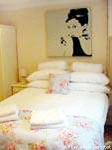 London 2 Bedroom accommodation - bedroom 1 (LN-976) photo 2 of 3 London 2 Bedroom accommodation - bedroom 1 (LN-976) photo 2 of 3