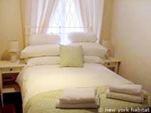 London 2 Bedroom accommodation - bedroom 2 (LN-976) photo 1 of 1 London 2 Bedroom accommodation - bedroom 2 (LN-976) photo 1 of 1