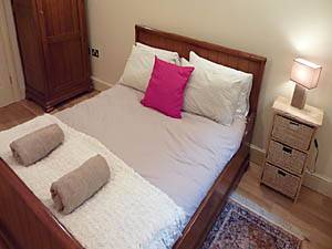 Londra 3 Camere da letto appartamento casa vacanze - camera 1 (LN-990) photo 3 di 5