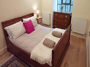 Londra 3 Camere da letto appartamento casa vacanze - camera 1 (LN-990) photo 4 di 5