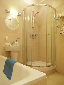 Londra 3 Camere da letto appartamento casa vacanze - bagno 1 (LN-990) photo 2 di 3