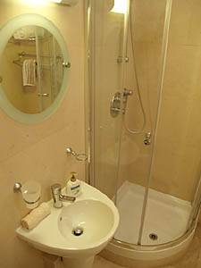 Londra 3 Camere da letto appartamento casa vacanze - bagno 1 (LN-990) photo 3 di 3