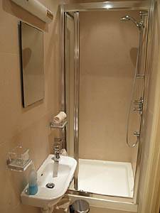 Londra 3 Camere da letto appartamento casa vacanze - bagno 2 (LN-990) photo 2 di 2