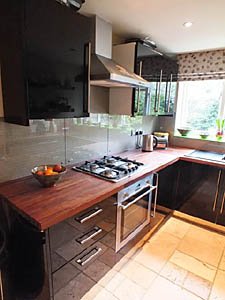 London 2 Bedroom accommodation - kitchen (LN-1085) photo 2 of 4