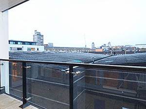 London 2 Bedroom accommodation - living room (LN-1103) photo 4 of 6