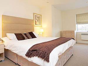 London 2 Bedroom accommodation - bedroom 1 (LN-1103) photo 1 of 2