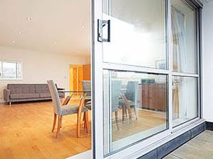 London 2 Bedroom accommodation - living room (LN-1103) photo 3 of 6