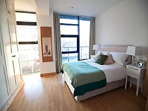 London 2 Bedroom accommodation - bedroom 1 (LN-1130) photo 1 of 2