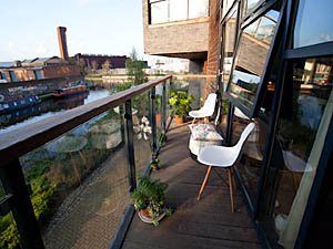 London 2 Bedroom accommodation - bedroom 1 (LN-1130) photo 2 of 2