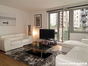 London 2 Bedroom apartment - living room (LN-1178) photo 2 of 2