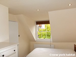 London 2 Bedroom - Duplex accommodation - bedroom 1 (LN-1186) photo 1 of 6