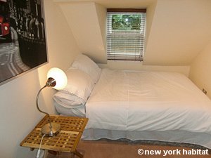 London 2 Bedroom - Duplex accommodation - bedroom 2 (LN-1186) photo 1 of 4