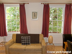 London 2 Bedroom - Duplex accommodation - living room (LN-1186) photo 4 of 7
