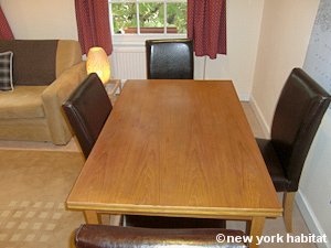 London 2 Bedroom - Duplex accommodation - living room (LN-1186) photo 6 of 7