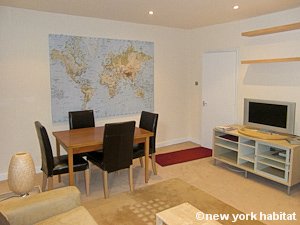 London 2 Bedroom - Duplex accommodation - living room (LN-1186) photo 5 of 7