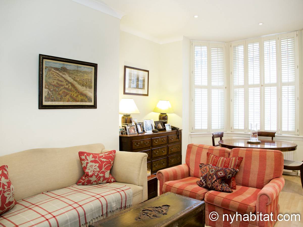 London 2 Bedroom Apartment Rental in Earls Court, South