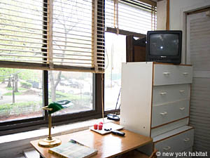 New York 3 Bedroom roommate share apartment - bedroom 1 (NY-85) photo 3 of 4