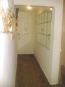 New York 3 Bedrooms roommate share apartment living room photo 8
