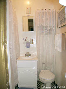 New York T2 appartements location vacances - salle d'eau (NY-756) photo 2 de 3