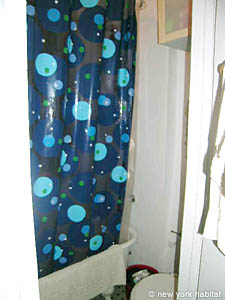 New York 2 Bedroom accommodation - bathroom 1 (NY-10024) photo 1 of 2