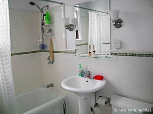 New York 4 Bedroom - Duplex roommate share apartment - bathroom 1 (NY-10824) photo 1 of 2