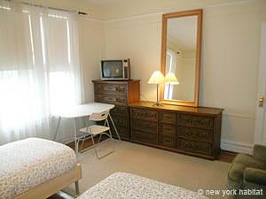 New York 4 Bedroom - Duplex roommate share apartment - bedroom 1 (NY-10824) photo 3 of 4