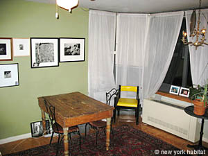 New York Alcove Studio accommodation living room photo 17