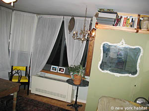 New York Alcove Studio accommodation living room photo 19