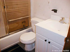 New York T4 appartement location vacances - salle d'eau 2 (NY-10971) photo 1 sur 2