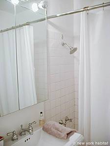 New York T2 appartements location vacances - salle d'eau (NY-11101) photo 2 de 2