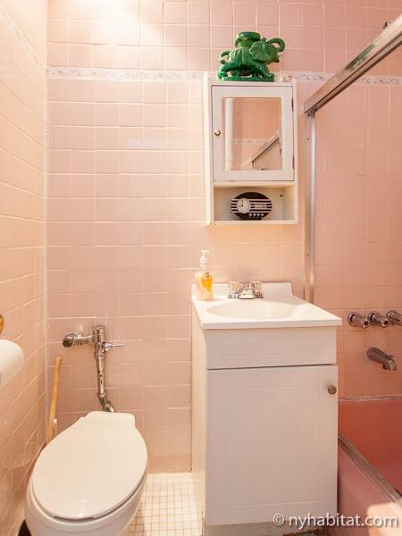 Bathroom - Photo 2 of 2 Bathroom - Photo 2 of 2