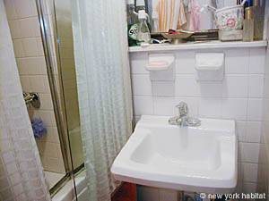 New York 4 Camere appartamento da dividere - bagno 1 (NY-11156) photo 2 di 2