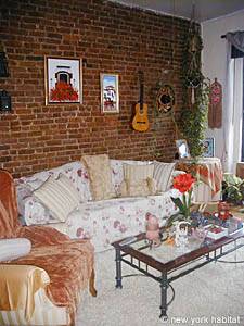 New York 4 Camere appartamento da dividere - soggiorno (NY-11156) photo 2 di 5
